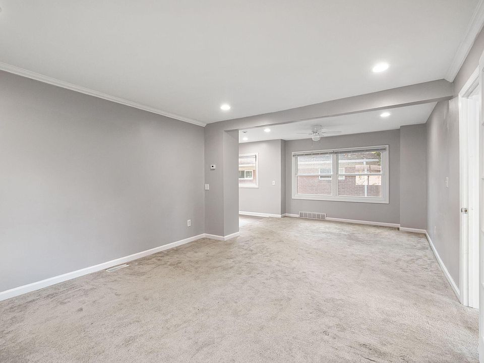 22134 Pleasant Ave, photo 12