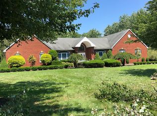 8 Berkley Pl, Colts Neck, NJ 07722