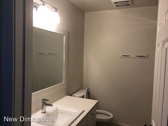 4th image of 3945 Pheasant Dr Unit 02