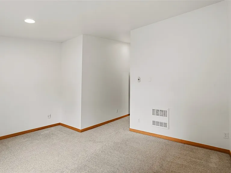 10520 Whitman Ave N #C — Photo 18