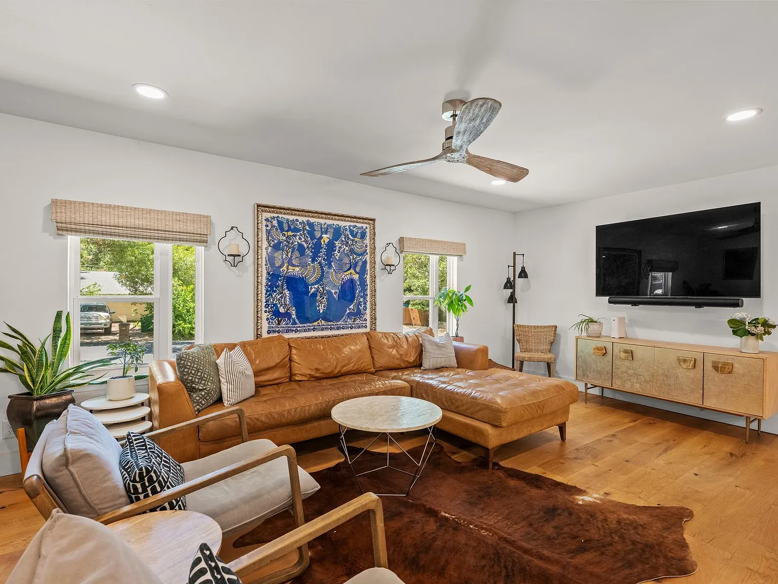 4 bed, 2.0 bath, 2050 sqft, $6,250 — Photo 4