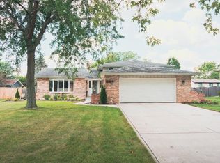 10096 Olcott Ave, Saint John, IN 46373