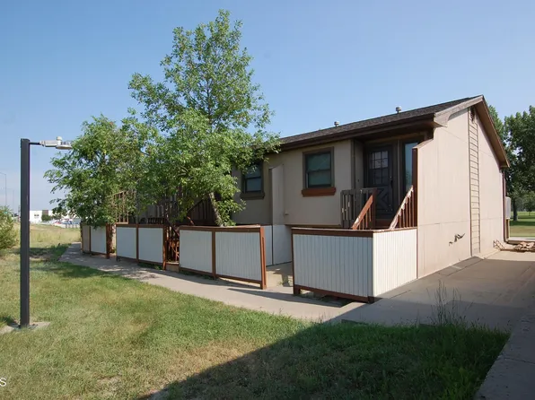 2304 3rd St NW, Sidney, MT 59270
