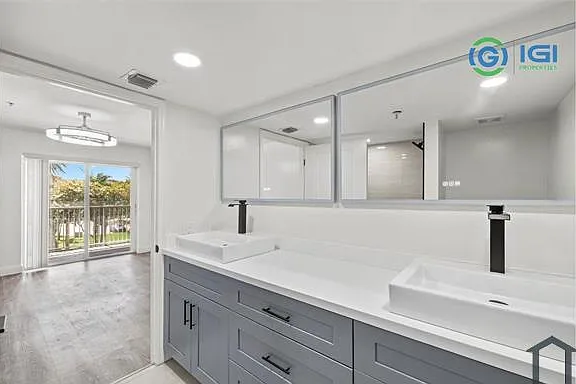 470 S Park Rd #307 — Photo 6