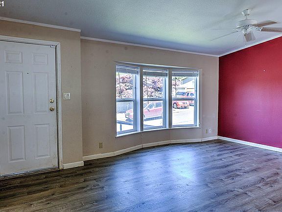 4th image of 1111 W B Ave