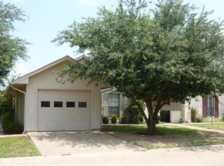 101 Gilpin Dr, Fairfield, TX 75840