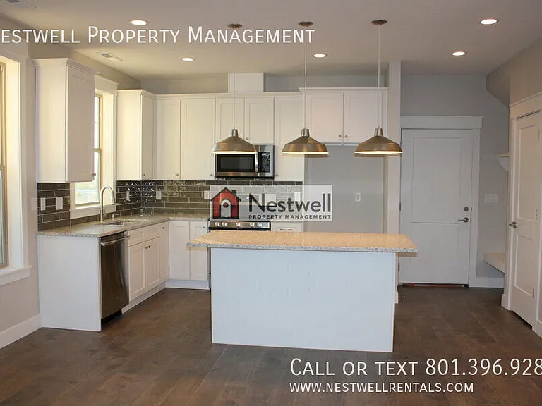10486 S Beetdigger Blvd — Photo 2