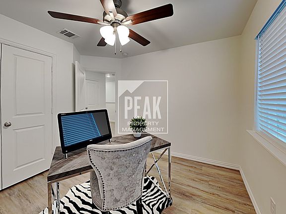 5th image of 1003 Boxwood Ln