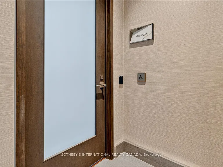 10 York St #2105 — Photo 28