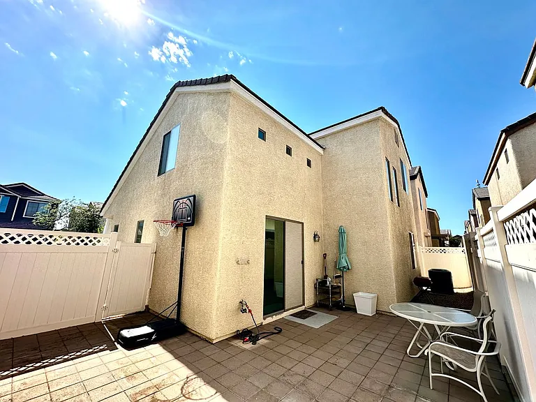 8137 Aurora Mist St — Photo 24