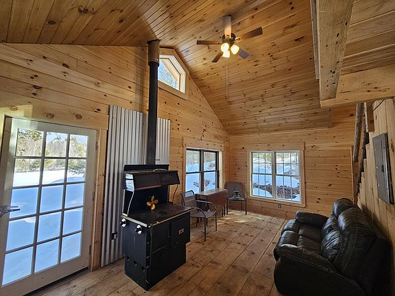 5th image of 458 458? Temple Rd