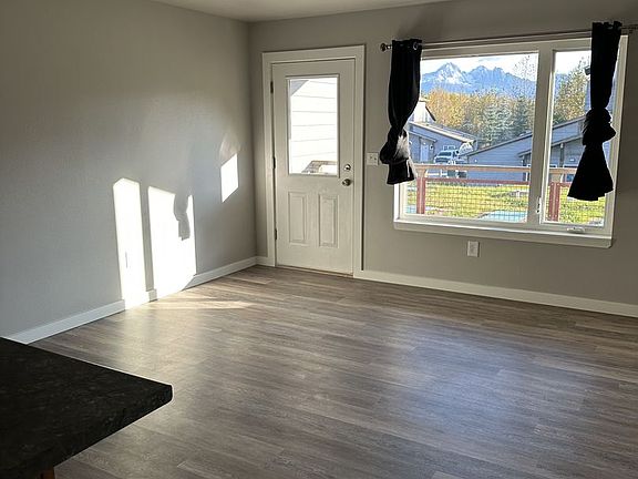 4th image of 1970 N Creekwood Park Cir