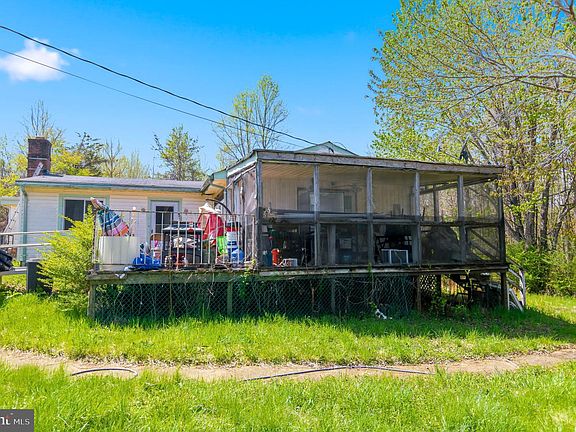 3rd image of 2263 Buckner Rd