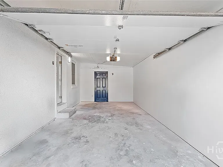 1117 E 41st St — Photo 25