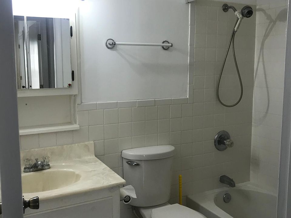 1st image of 3915 Yates Dr