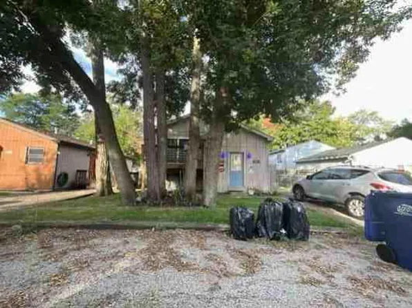 37452 E Park Ln, Lake Villa, IL 60046