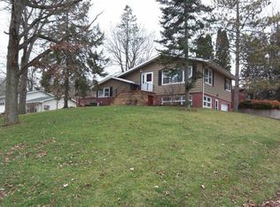 6003 Fox Lake Rd, McHenry, IL 60051