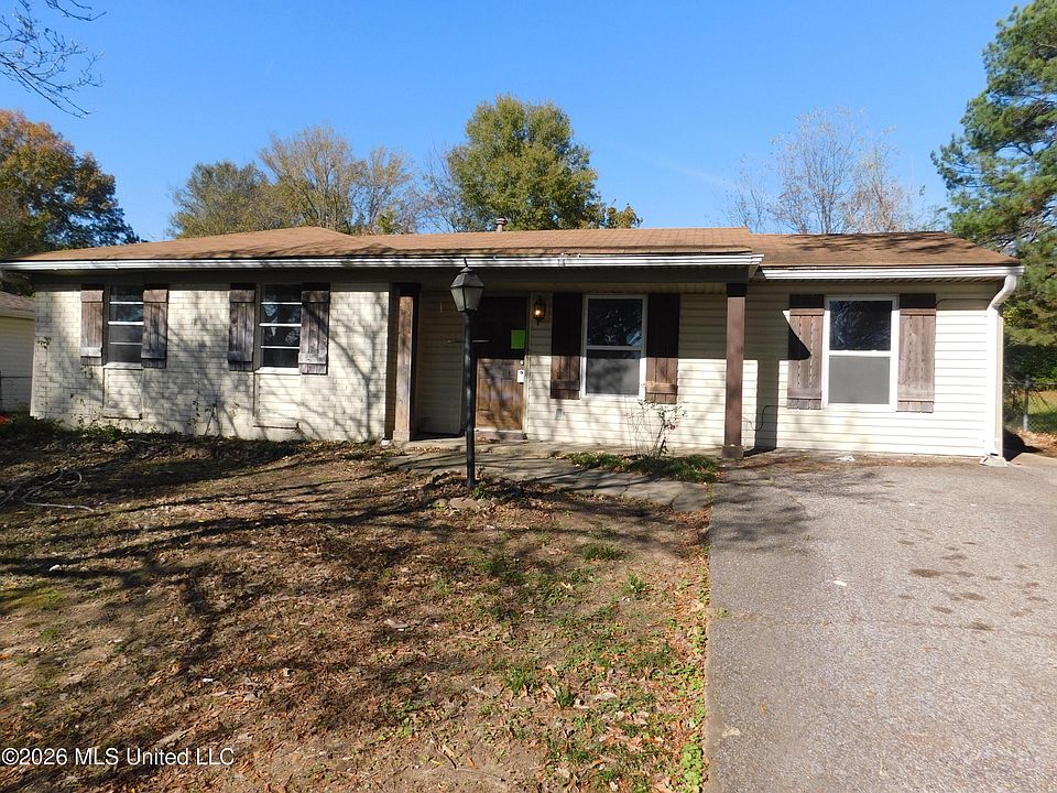 1st image of 1926 Dorchester Dr