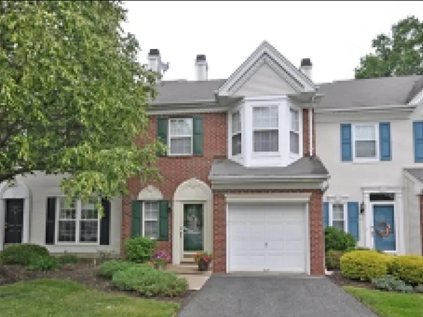 67 Washington Ct, Towaco, NJ 07082
