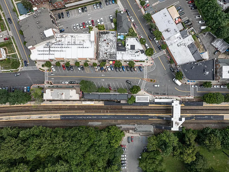 308 Columbus Ave — Photo 33