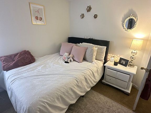 2nd image of 1030 Southpark Dr APT 3-A