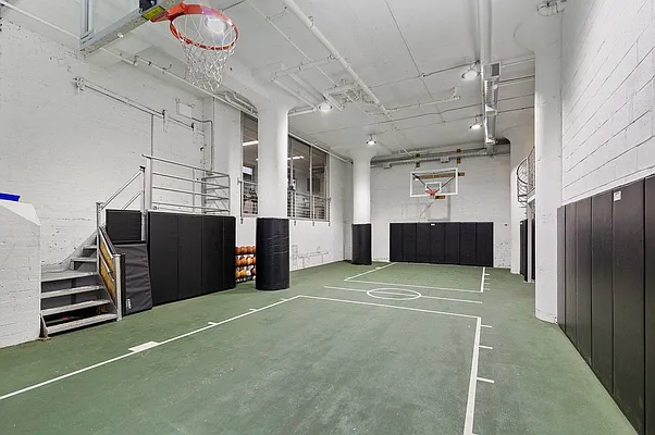 Rented by REAL New York | media 19