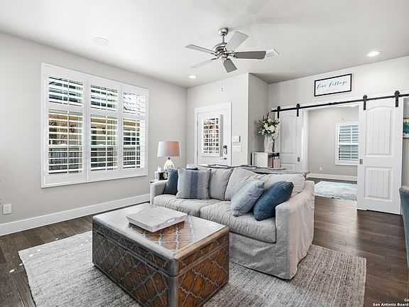 3rd image of 530 Oak Park Drive Unit 600