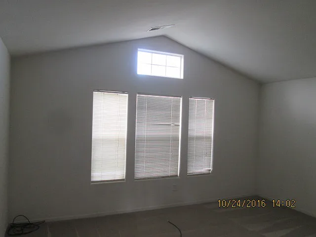 1433 Honey Locust Ave — Photo 6