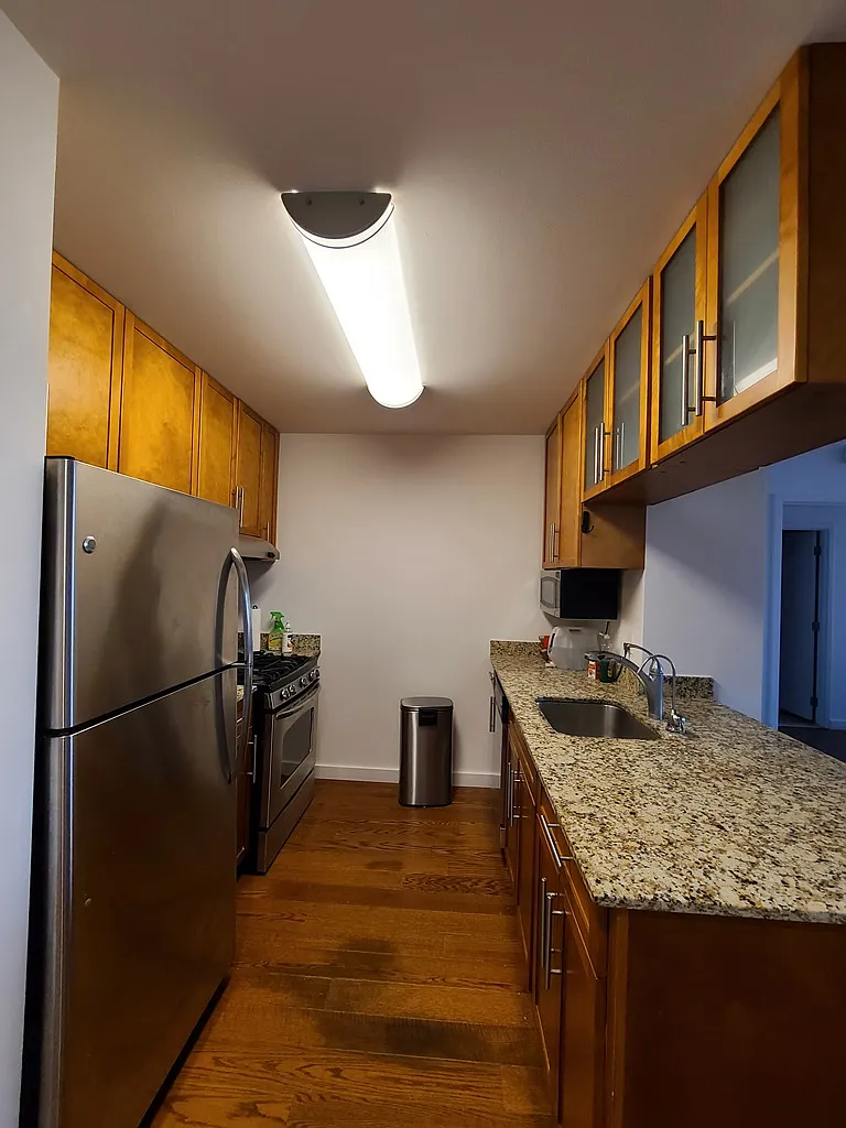2 bed, 1100 sqft, $3,900 — Photo 2