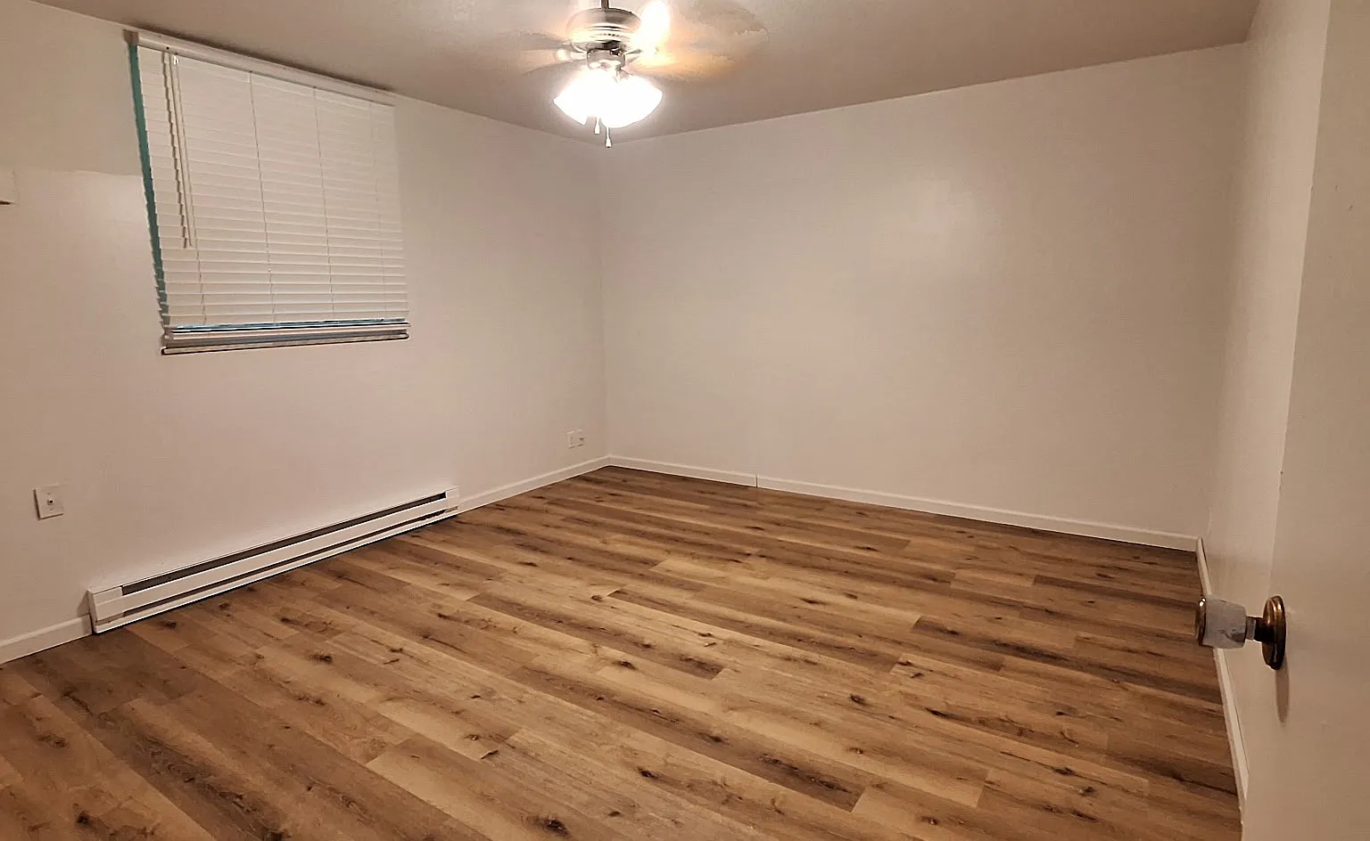 3 bed, $1,300 — Photo 3