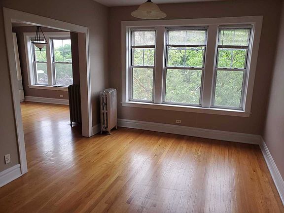 4th image of 227 Chicago Ave APT 3