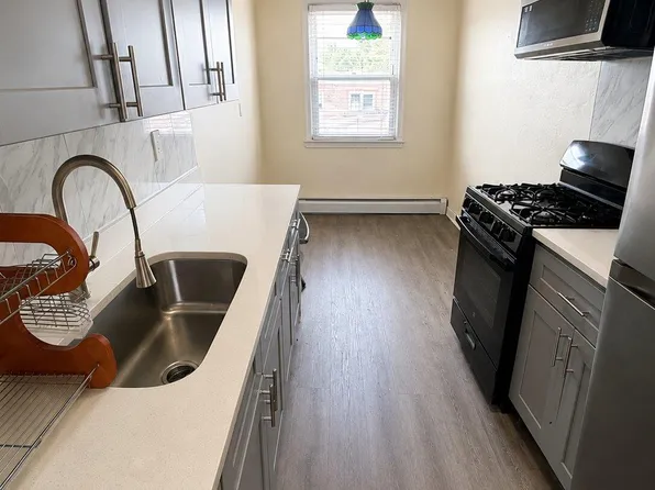 214-13 46th Rd Floor 2, Bayside, NY 11361