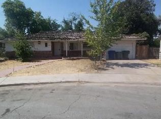 2719 E Simpson Ave, Fresno, CA 93703