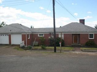 910 Crawford St, Kelso, WA 98626
