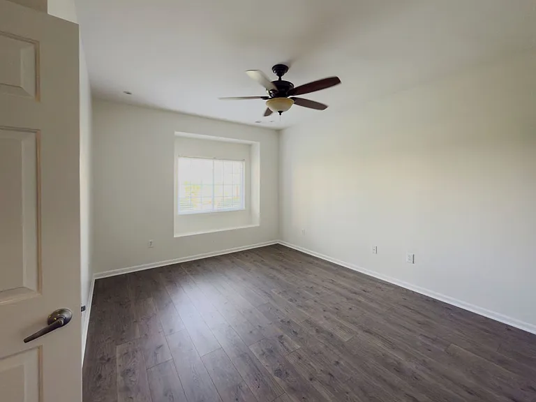 5637 Twin Oaks Dr — Photo 25