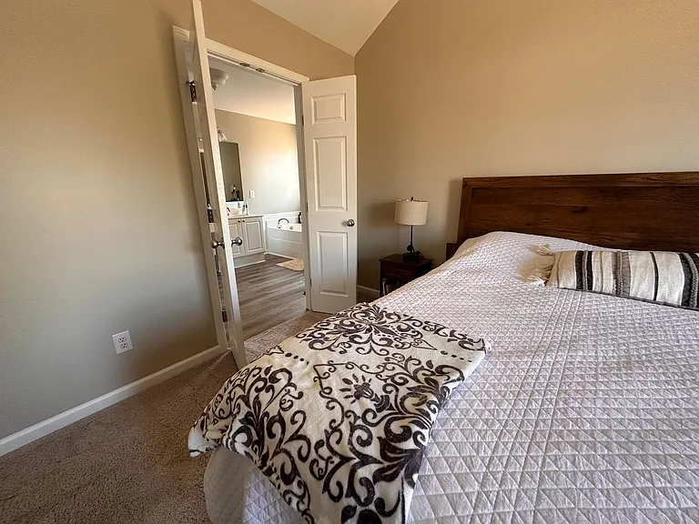 1031 Alden Glen Dr — Photo 15