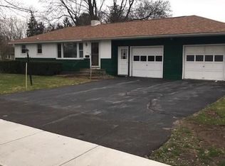 101 Kristin Rd, North Syracuse, NY 13212