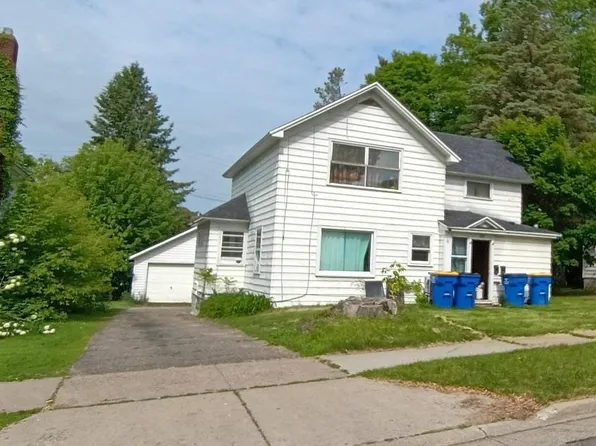 212 N Prospect St, Merrill, WI 54452
