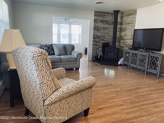 3rd image of 26 Birchwood Dr #50