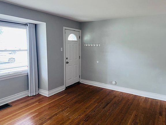 3rd image of 10551 S Kedzie Ave