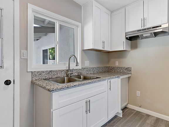 5th image of 12602-12602 Camilla St