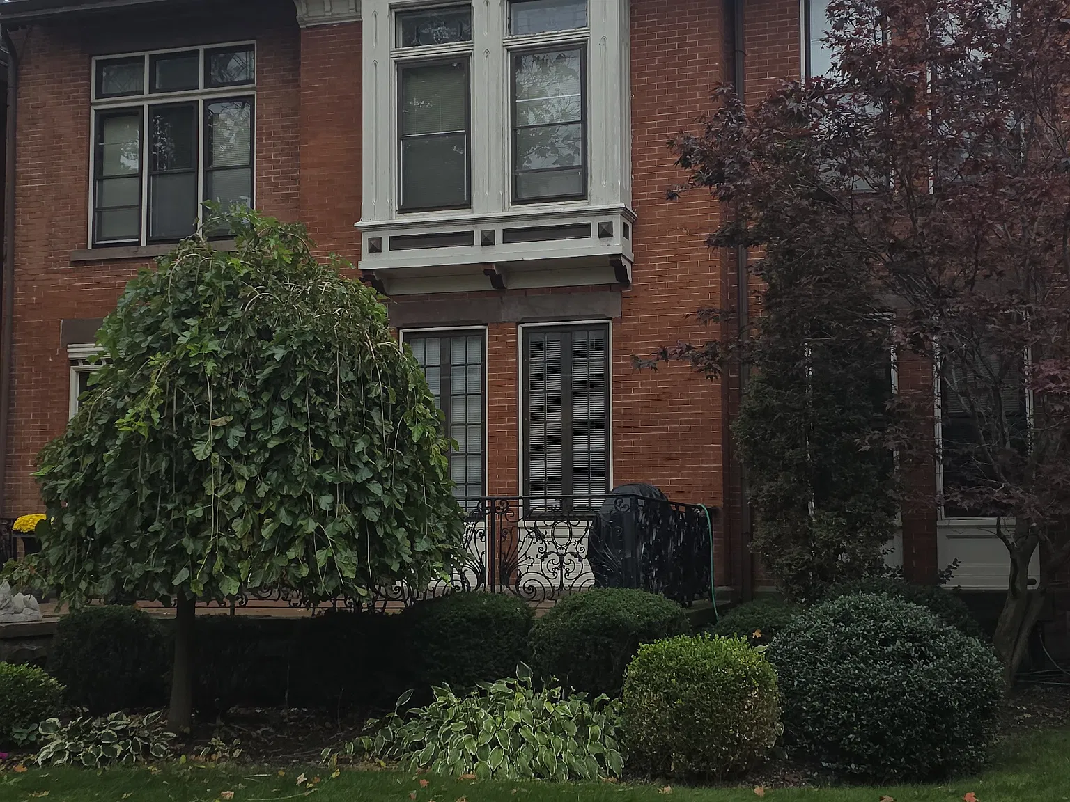 1 bed, 1.5 bath, 900 sqft, $1,200 — Photo 1