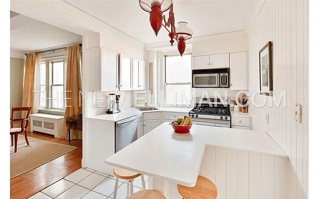 Sold by Douglas Elliman | media 16