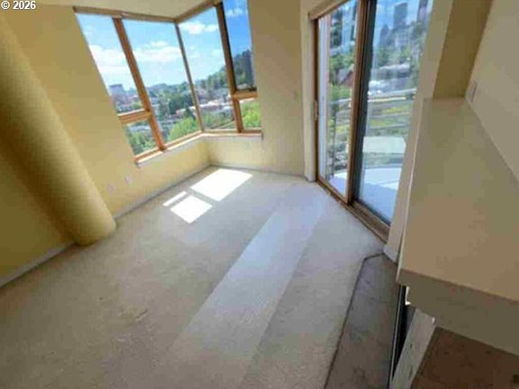 4th image of 1132 SW 19th Ave Unit 706