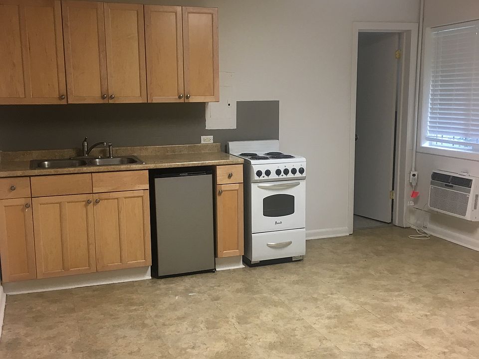 2nd image of 415 Wilson St APT 8