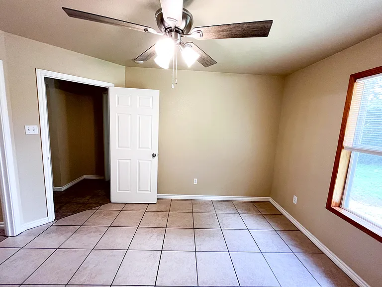 418 W Green Ave #A — Photo 18