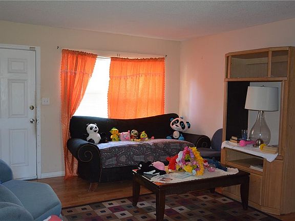 3rd image of 4780 Piedmont Ct