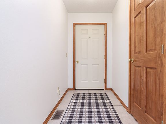 4th image of 3047 Vaughndale Dr