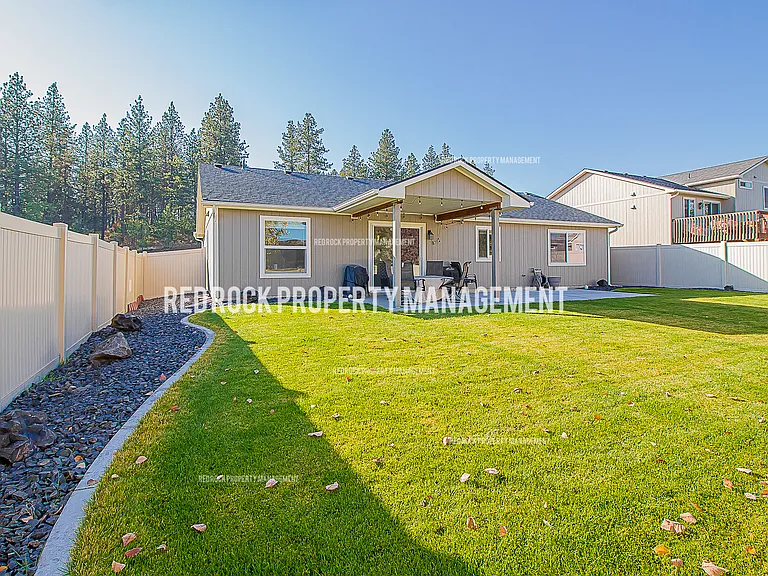 18431 E Selkirk Estates Rd — Photo 21
