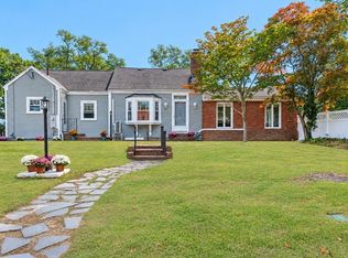 15 Hiller Ave, Fairhaven, MA 02719